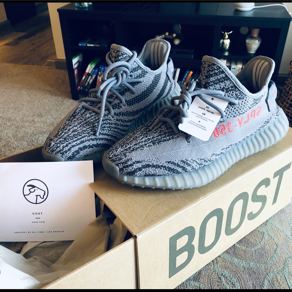 YEEZY BOOST 350 V2